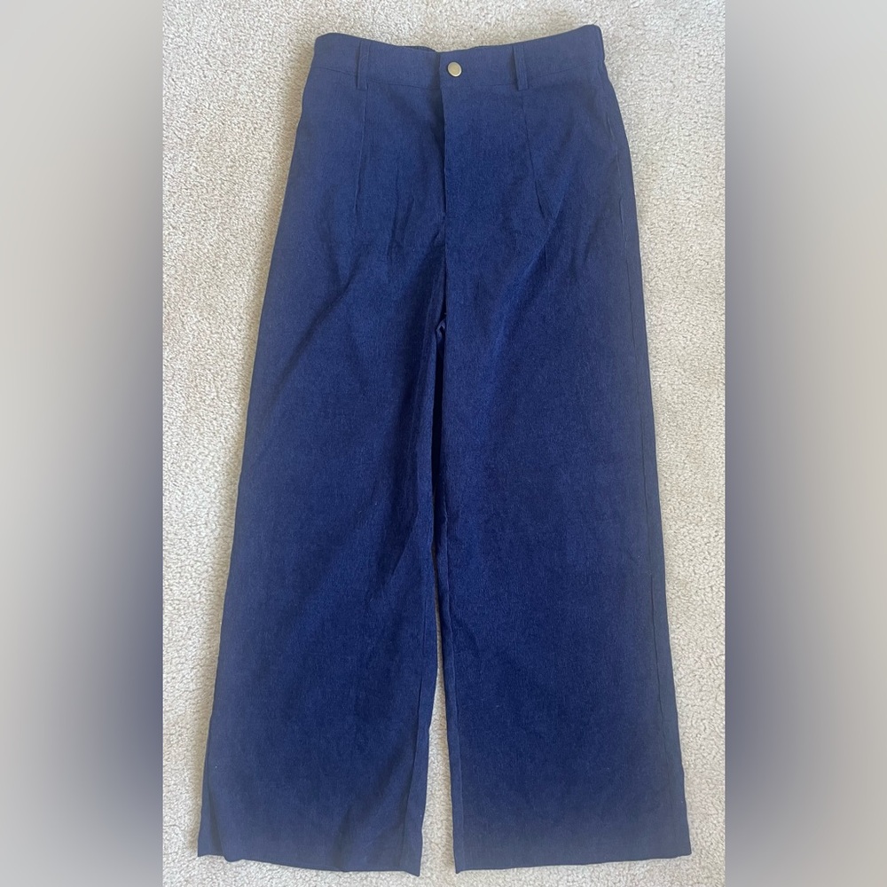 NWT YOZY Wide Leg Navy Blue Pants in Women's Medium